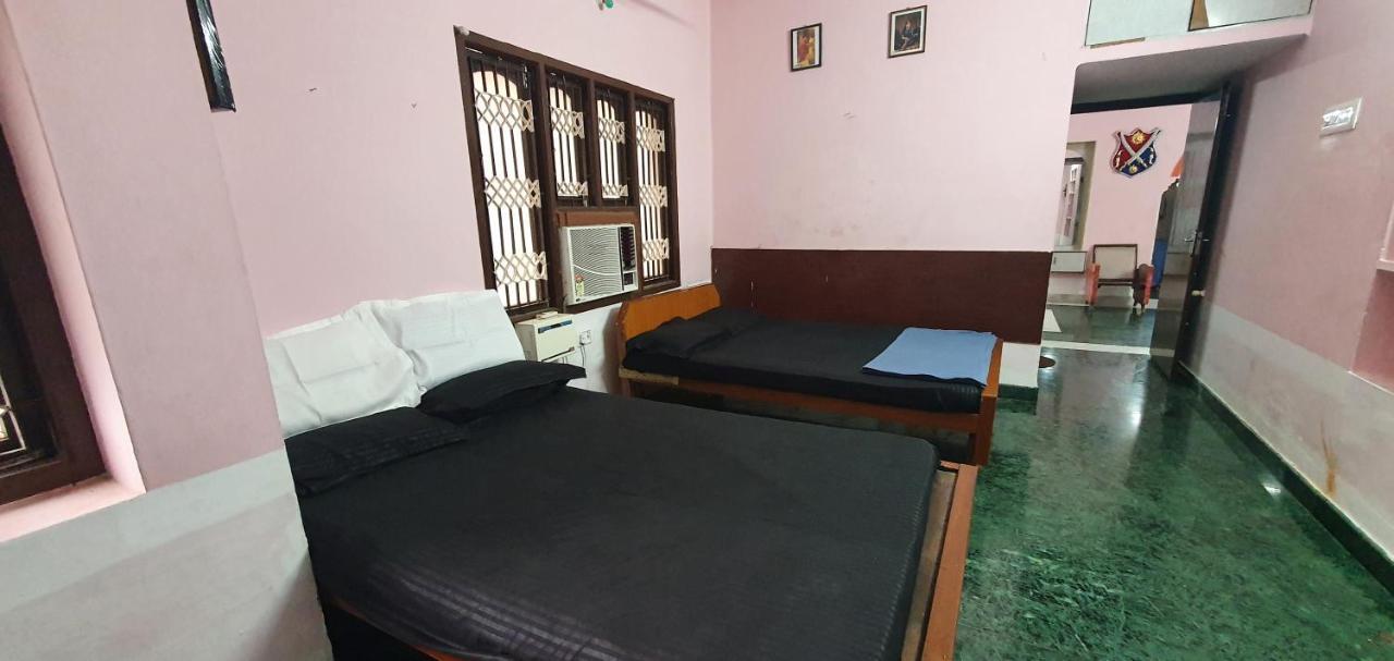 Apartamento Oonjal Veedu Kuttālam Exterior foto