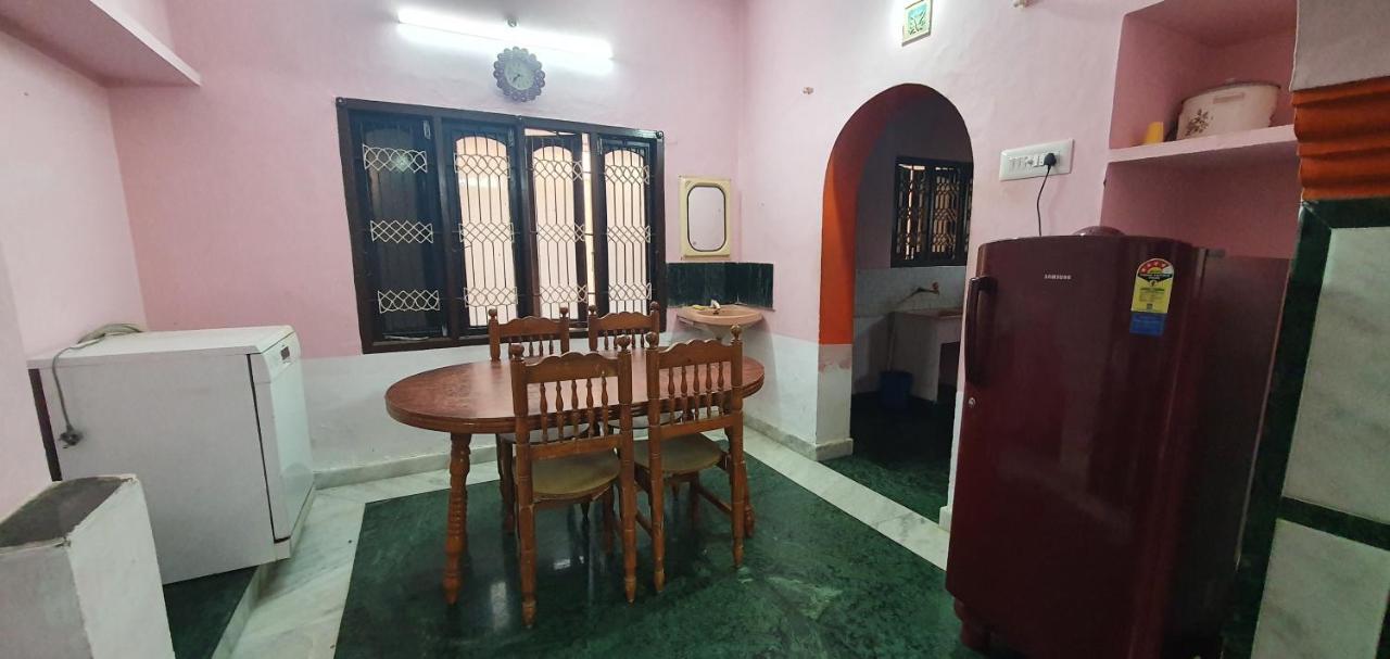 Apartamento Oonjal Veedu Kuttālam Exterior foto